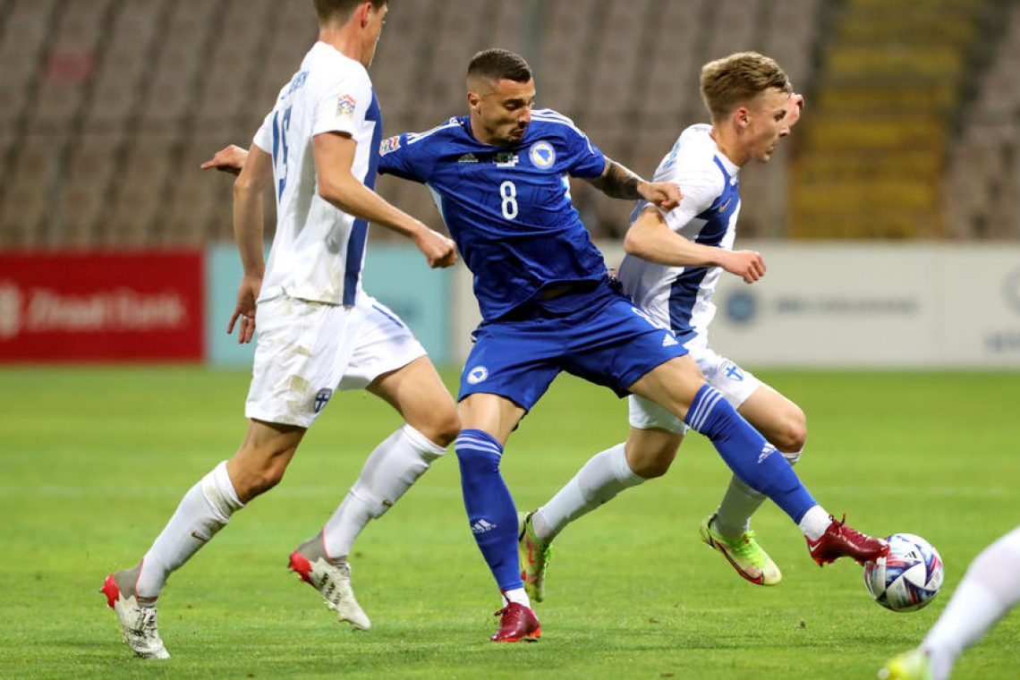 Krunić ostaja v Milanu, slednji pet mesecev brez Florenzija