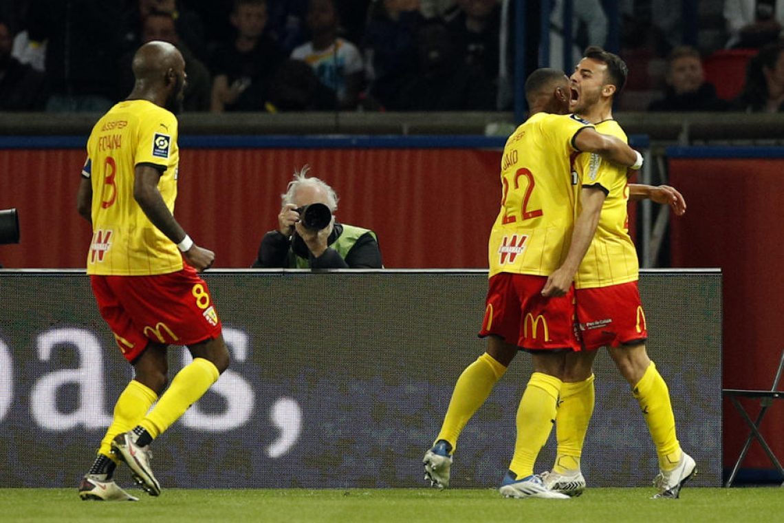 Lens vsaj začasno na vrhu francoske lige