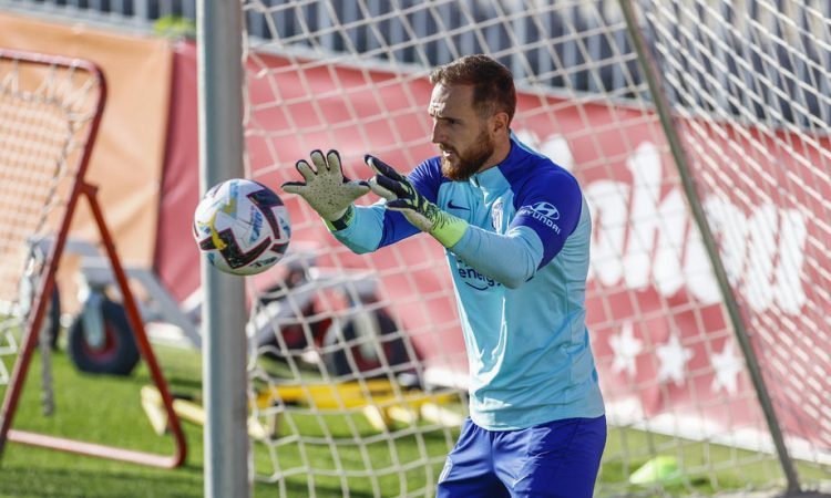 Oblak se vrača za madridski derbi, Benzemaja ne bo