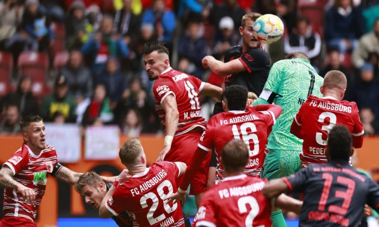 Bayern praznih rok na bavarskem derbiju