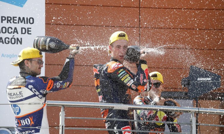 V moto2 v Aragoniji trojna španska zmaga