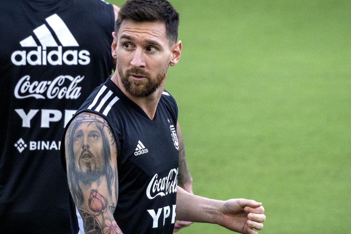 Messi v klubu 100, Argentina dve zmagi za rekordom Italije