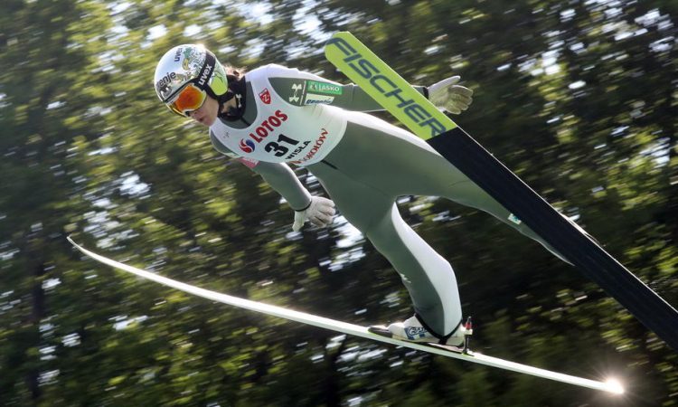 Slovenski skakalci kljub diskvalifikaciji na stopničkah Klingenthala