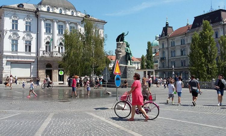 Od danes prepoved motornih vozil v ljubljanski peš coni
