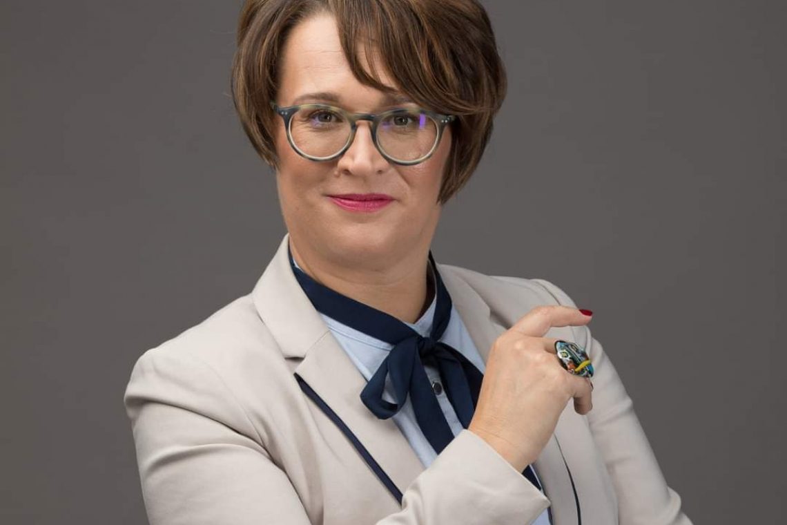 Nekdanja poslanka Divjak Mirnik vnovič v kandidaturo za mariborsko županjo