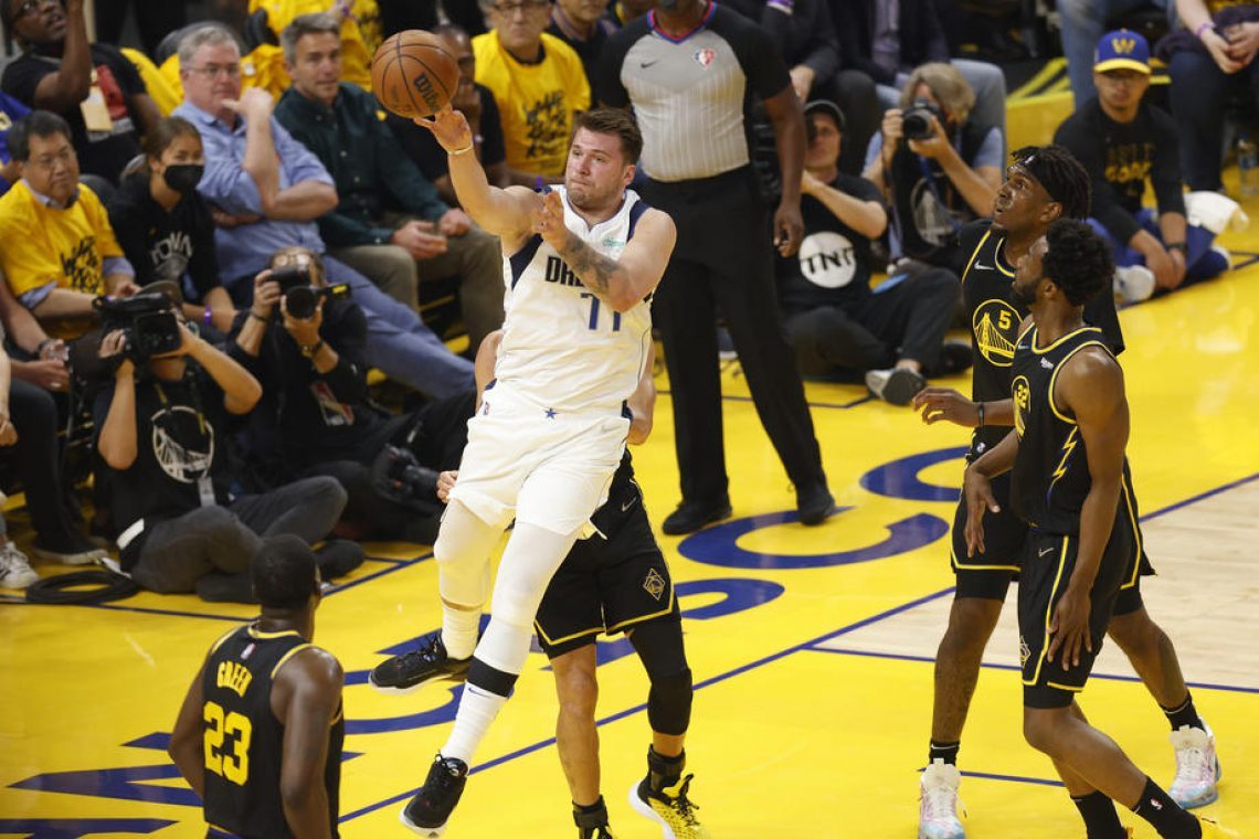 Dončić razpoložen v prvi akciji na pripravljalnih tekmah lige NBA