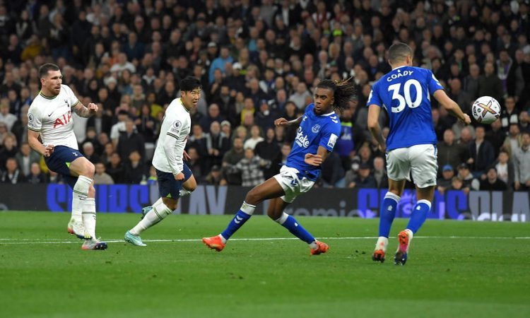 Tottenham bo ostal pod vrhom