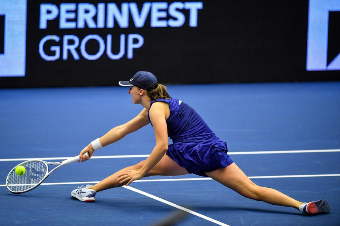 Iga Swiatek ostaja na vrhu, Zidanšek pred Juvan