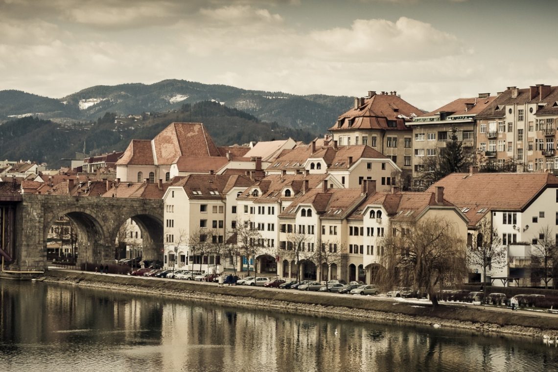 Kandidati za mariborskega župana na soočenju na TVS kritični do holdinga