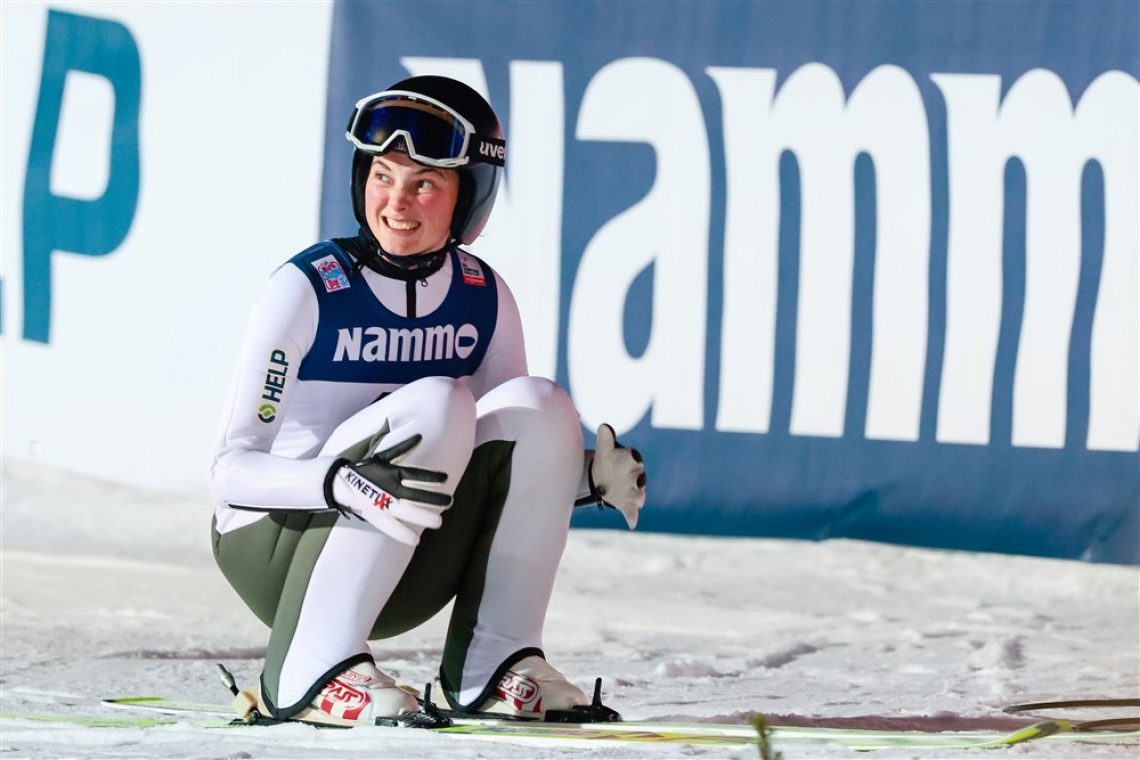 Silje Opseth do zmage v domačem Lillehamerju, Ema Klinec peta