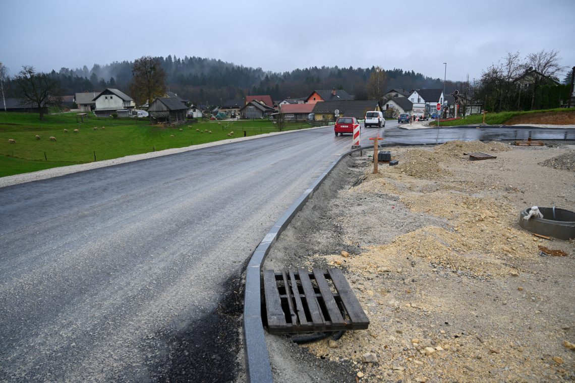 V sredo in četrtek popolna zapora med Malim Slatnikom in Petelinjekom