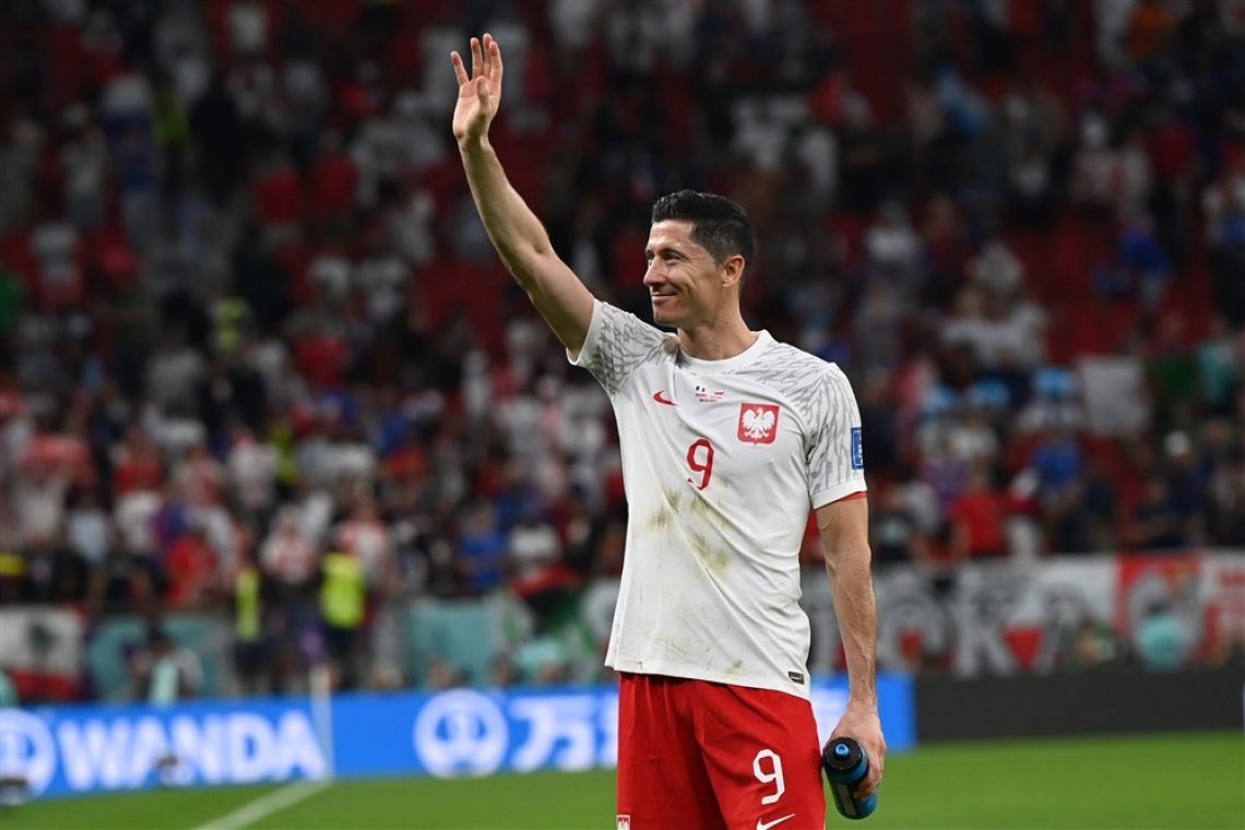 Robert Lewandowski je prejel nagrado Golden Foot 2022