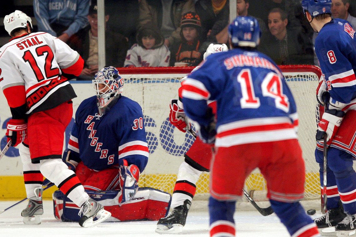 Carolina v NHL do 11. zaporedne zmage