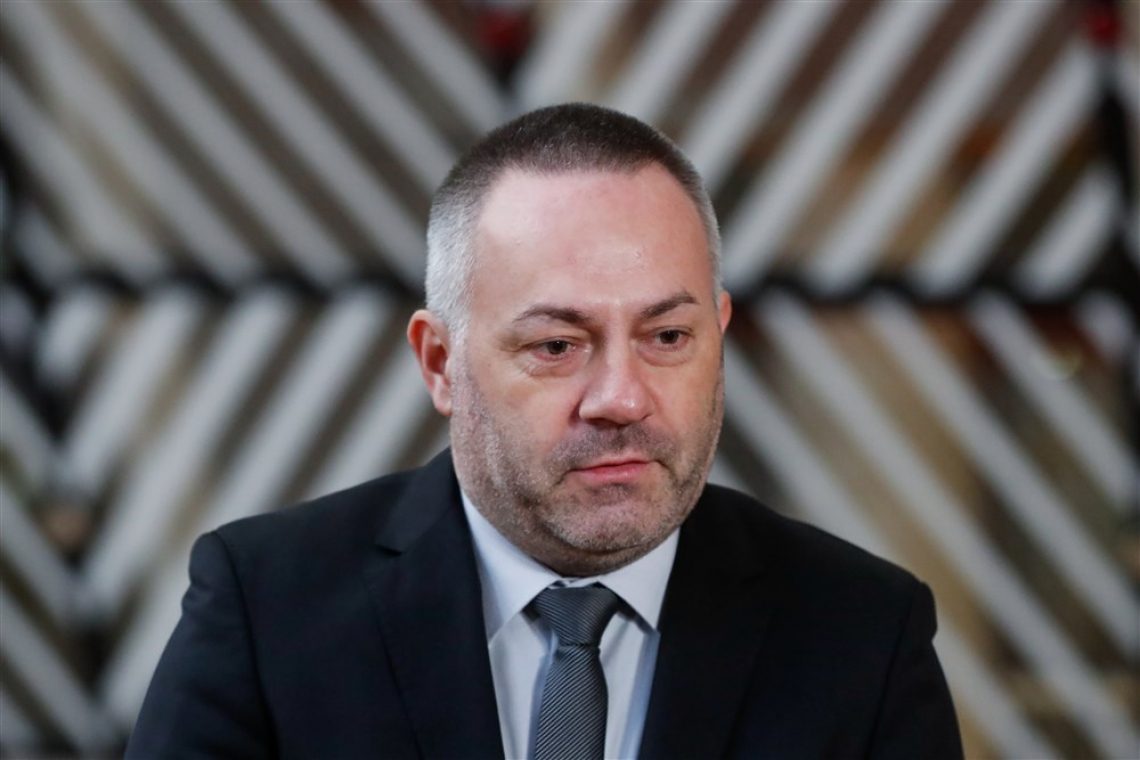 Zdravstveni minister ljubljanskega župana vabi na sestanek glede namigov o nameri odprodaje dela zemljišč ZD Ljubljana