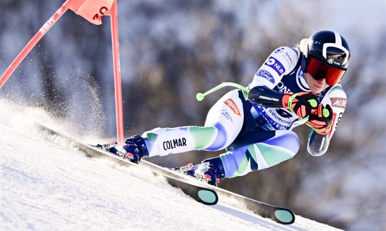 Ilka Štuhec na prvem treningu smuka tretja