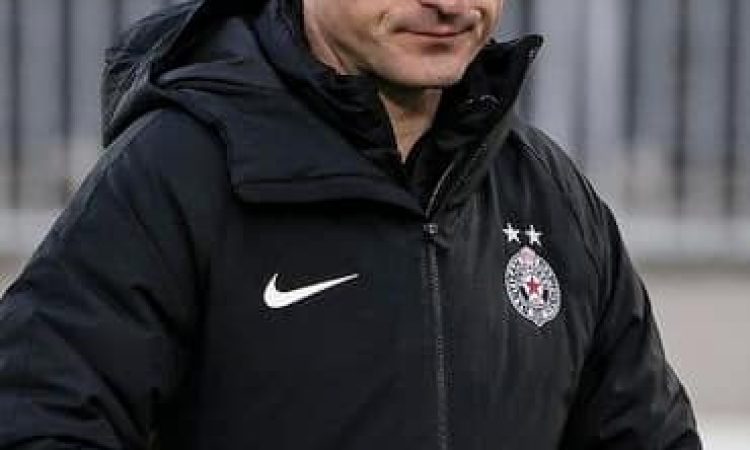 Partizan s tretjim trenerjem v sezoni 