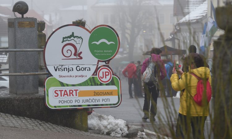 V občini Ivančna Gorica danes tradicionalni pohod po Jurčičevi poti 