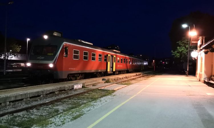 Na ljubljanski železniški postaji v nedeljo drzna tatvina denarnice