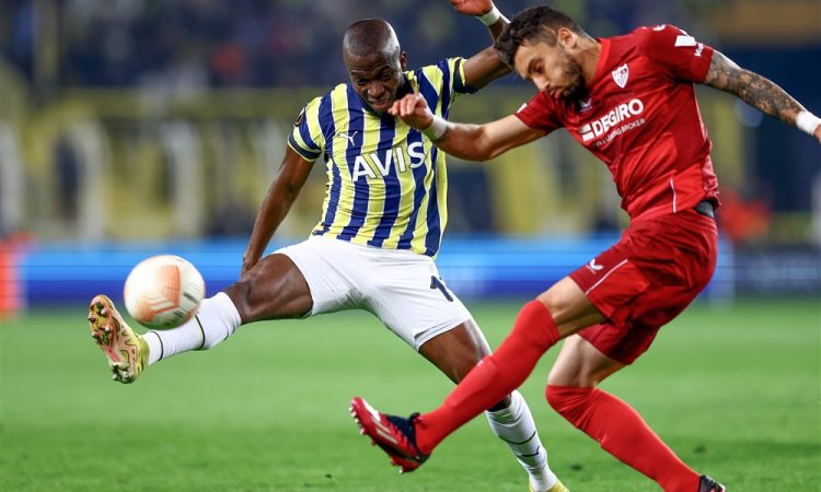 Fenerbahče Mihe Zajca izpadel, rdeči vragi slavili še v Sevilli 
