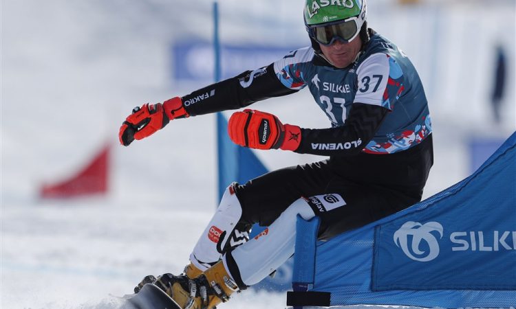 Trije Slovenci v izločilnih bojih finalnega paralelnega slaloma