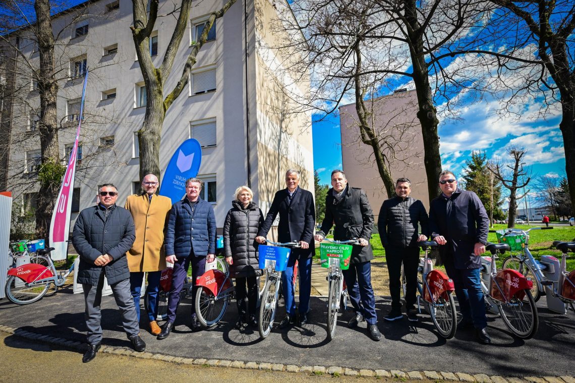 Mariborski sistem souporabe koles z dvema dodatnima postajama 