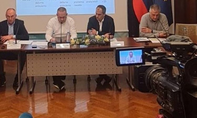 Pred člani ESS razprava o predlogih zakonov o ZZZS in digitalizaciji v zdravstvu
