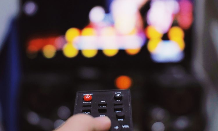 Grah Whatmough bo moral programskemu svetu RTVS odgovarjati na neprijetna vprašanja