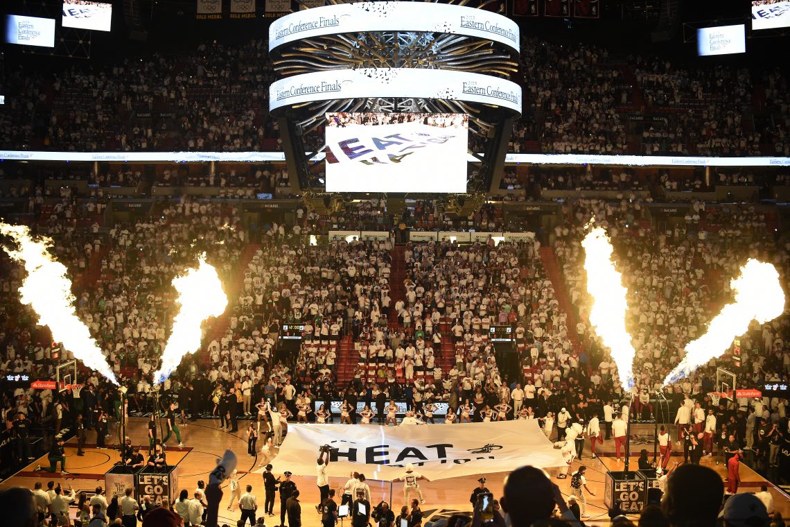 Miami le še zmago oddaljen od finala NBA