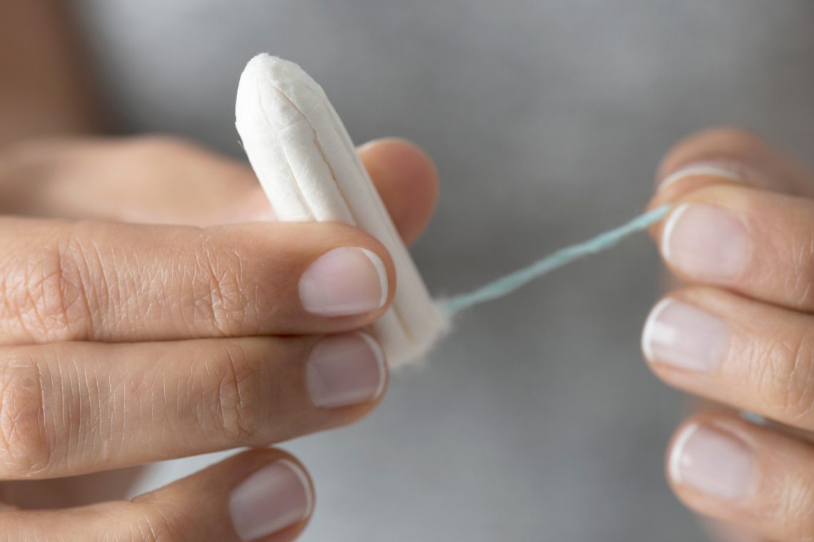 Kako nevarno je, če tampon nosite več kot 8 ur?