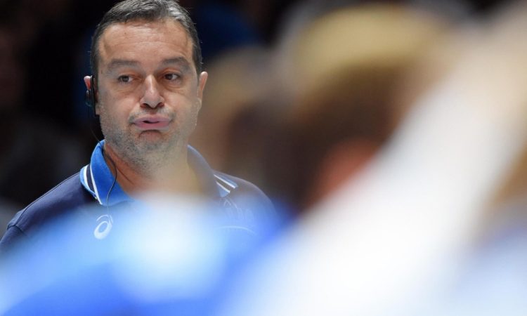 Slovenske odbojkarice proti Madžarski do prve zmage na EP 