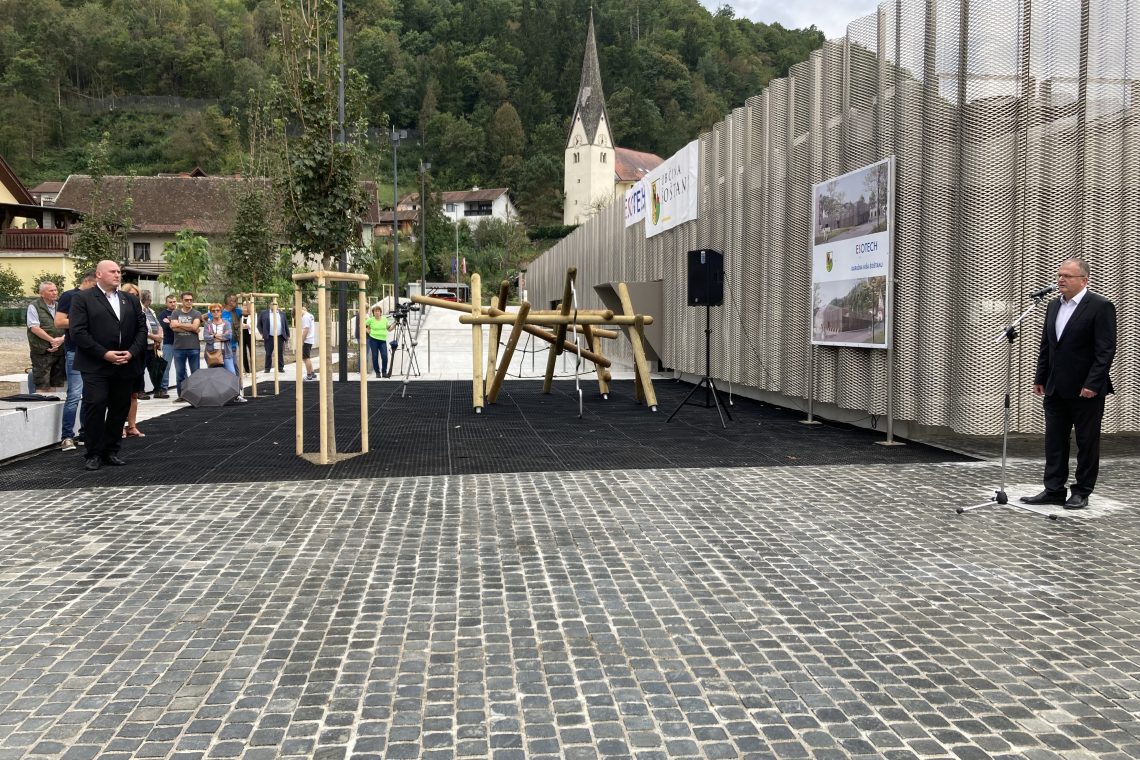 Občina Šoštanj danes odprla garažno hišo