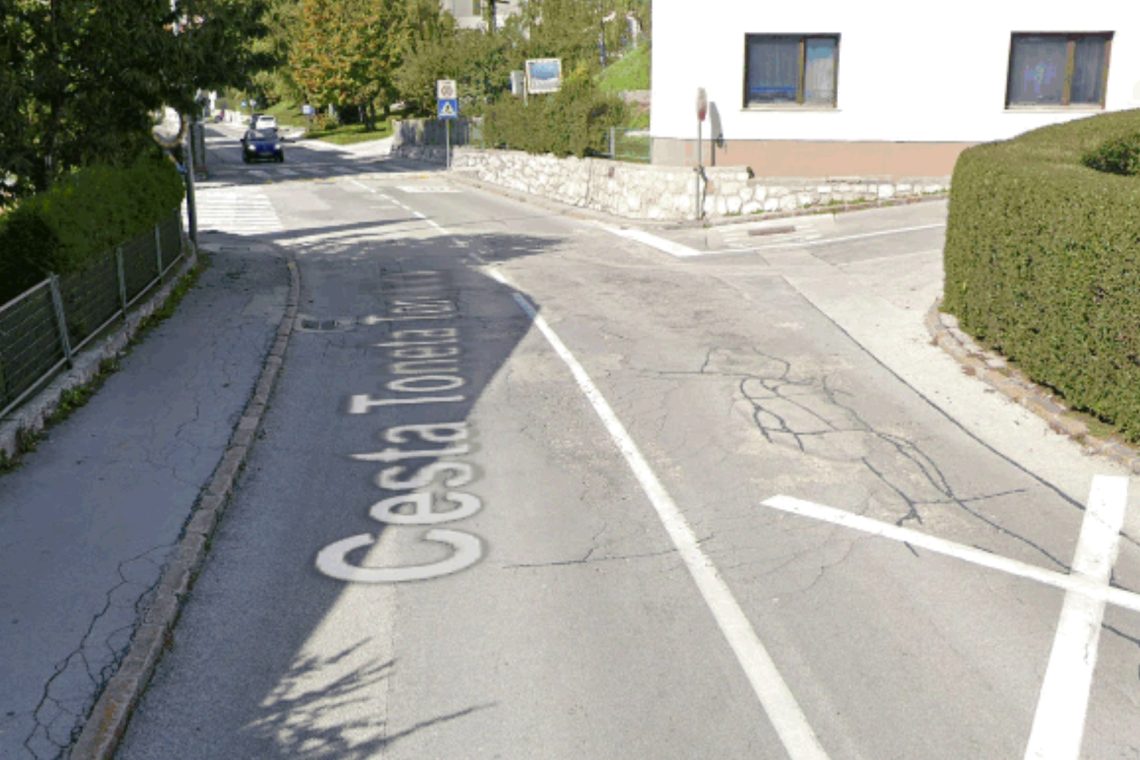 Policisti iščejo priče prometne nesreče na Jesenicah