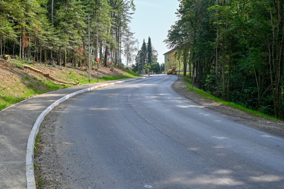 Čez vikend zapora državne ceste v Birčni vasi in priključka pri osnovni šoli