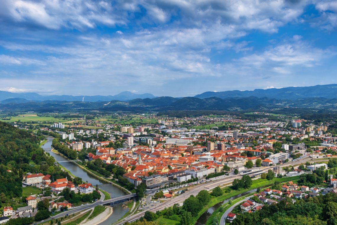 Celjska občina nekdanjo stavbo ekonomske šole prodala fakulteti za logistiko