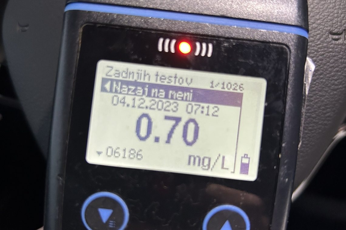 Navsezgodaj pijan bežal policistom 