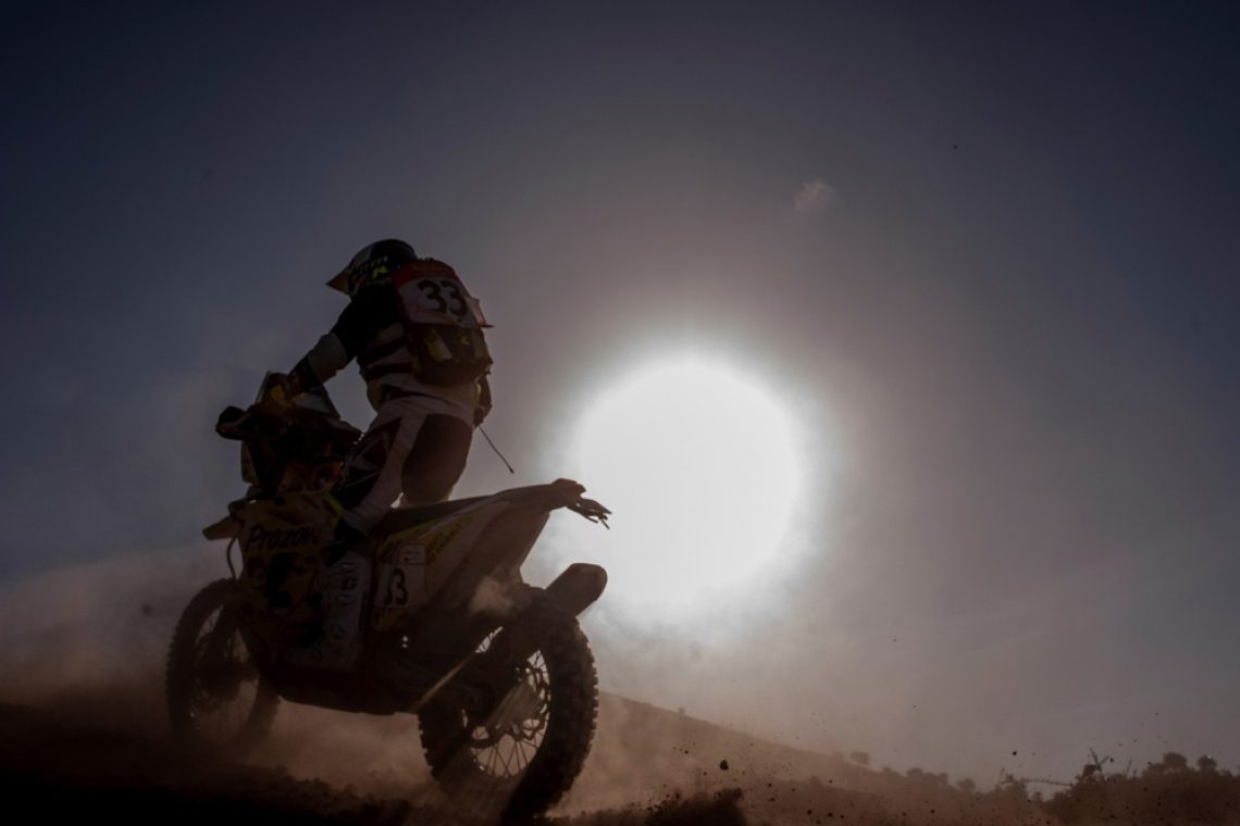Španski motorist izgubil boj za življenje na reliju Dakar