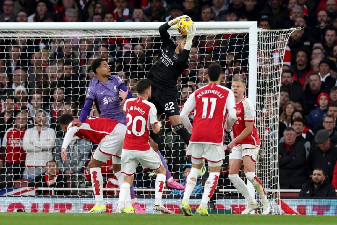 Arsenalu derbi z vodilnim Liverpoolom