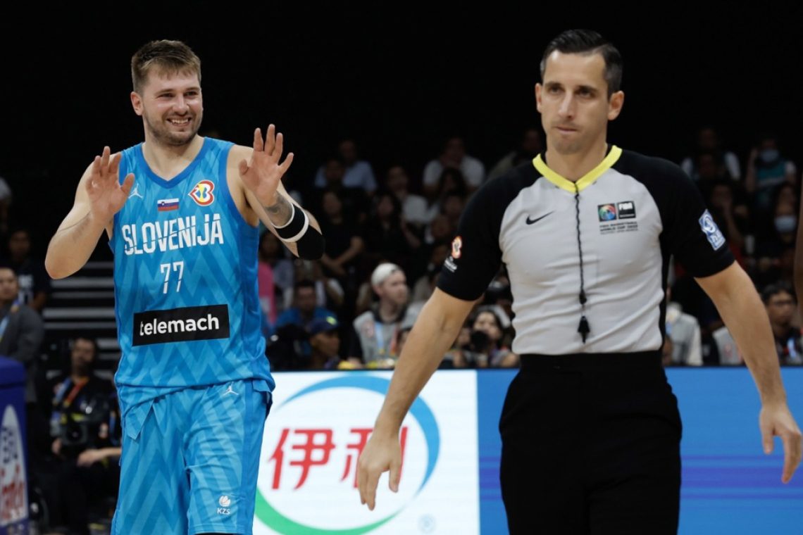 Slovenija z Luko Dončićem odhaja v Pirej po zmagi proti Braziliji