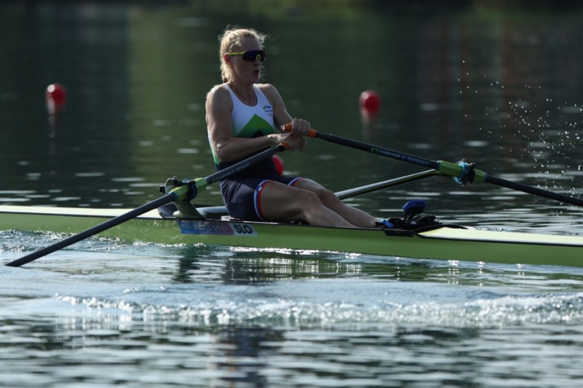 Slovenska veslača v skifu brez bojev za olimpijska odličja