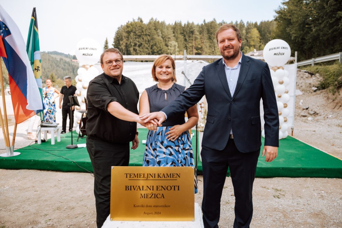 Maljevac položil temeljni kamen za novi bivalni enoti doma starejših v Mežici