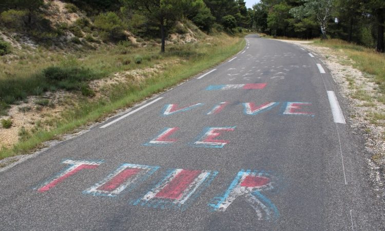 Se Tour de Franceu obeta avgustovski termin?