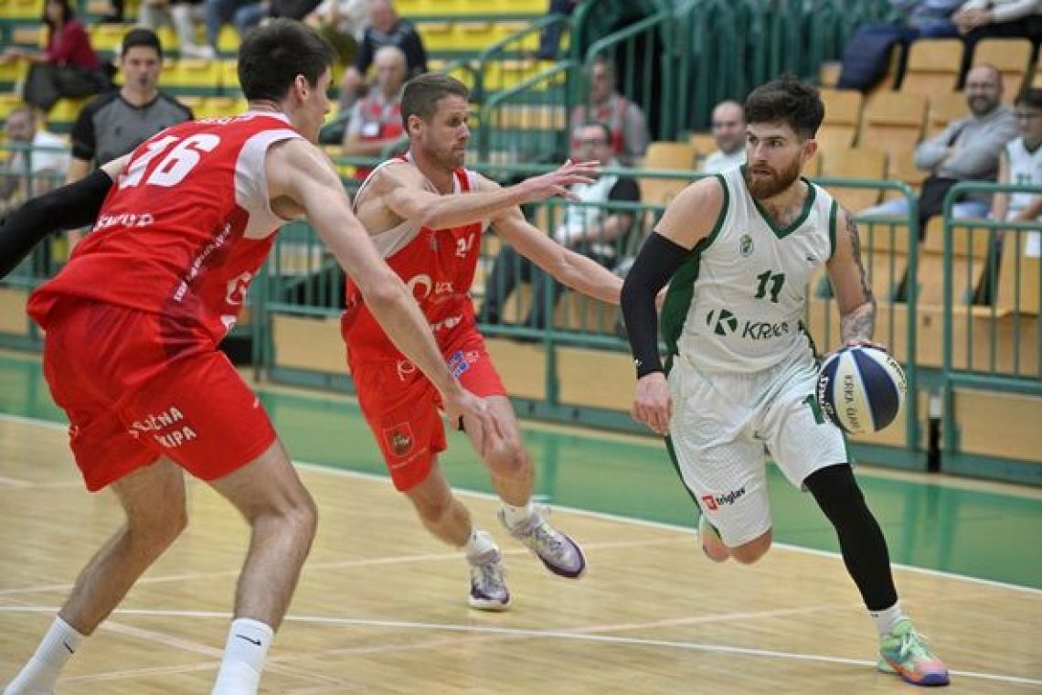  Košarkarji Krke so v 3. krogu lige OTP banka premagali Šentjur s 95:61