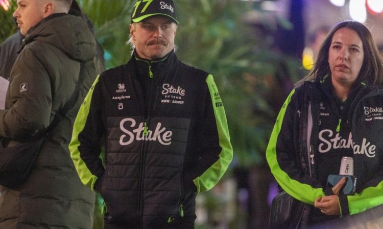 Bottas spet pri Mercedesu, a kot rezervni voznik