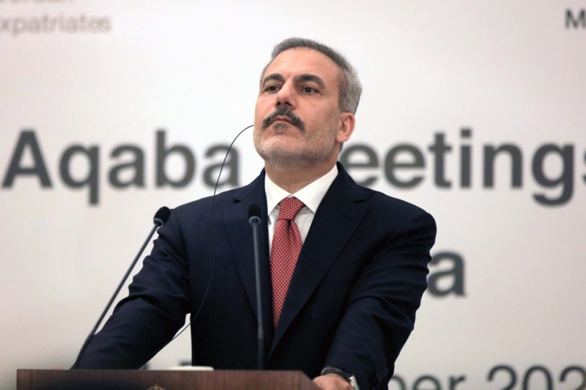 Turški zunanji minister zavrnil Trumpovo trditev o prevzemu oblasti v Siriji