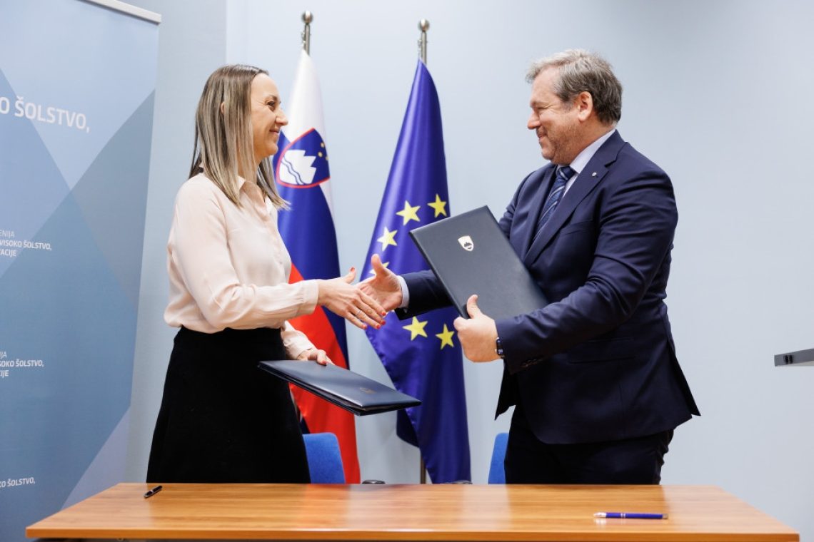 Podpisana pogodba o sofinanciranju genskega zdravila urbagen