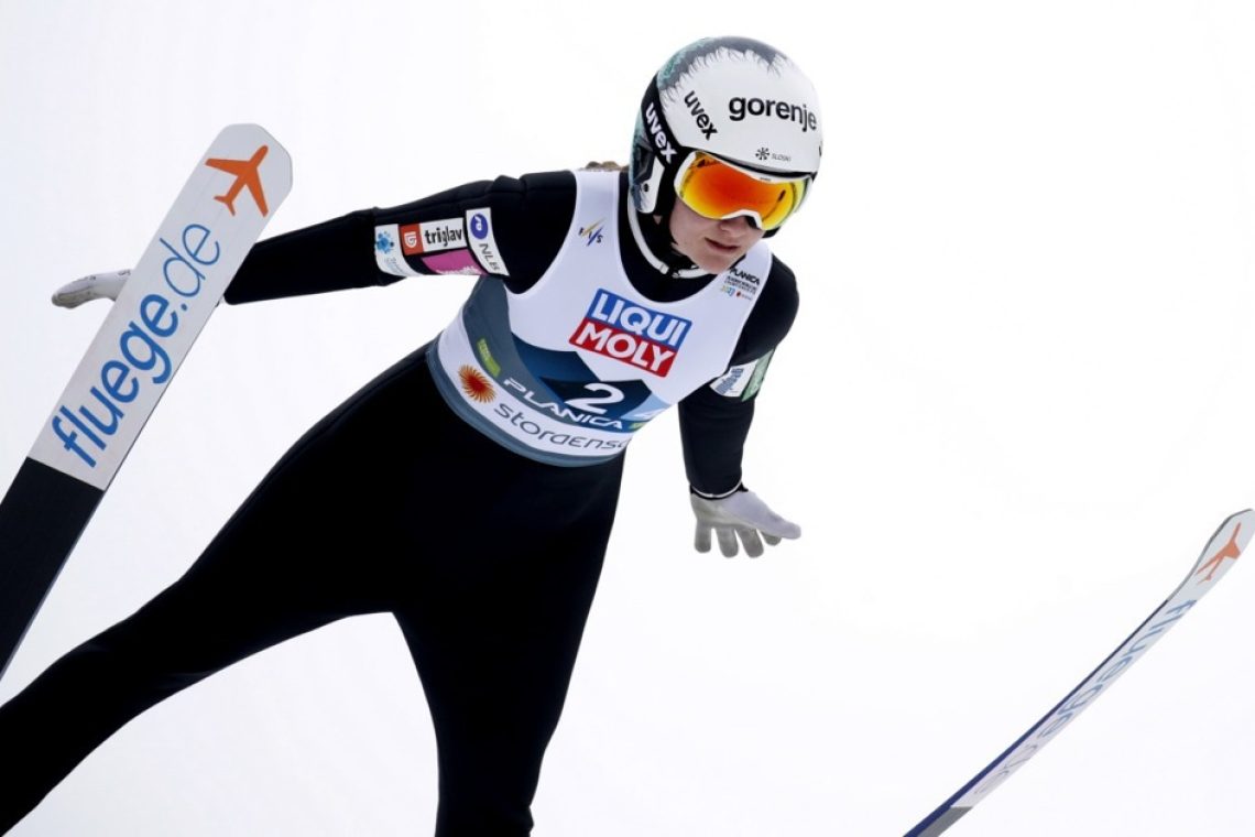 Ema Volavšek šesta v Ramsauu, moška brez točk