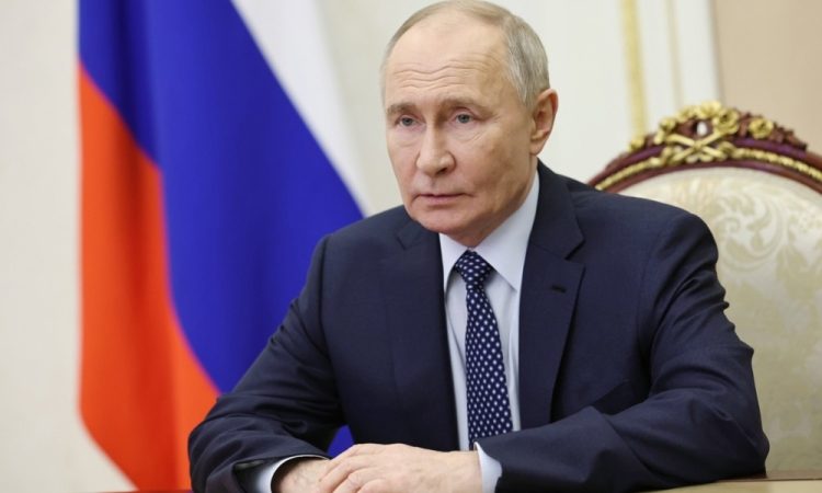 Putin se opravičil Alijevu za tragično letalsko nesrečo v Kazahstanu