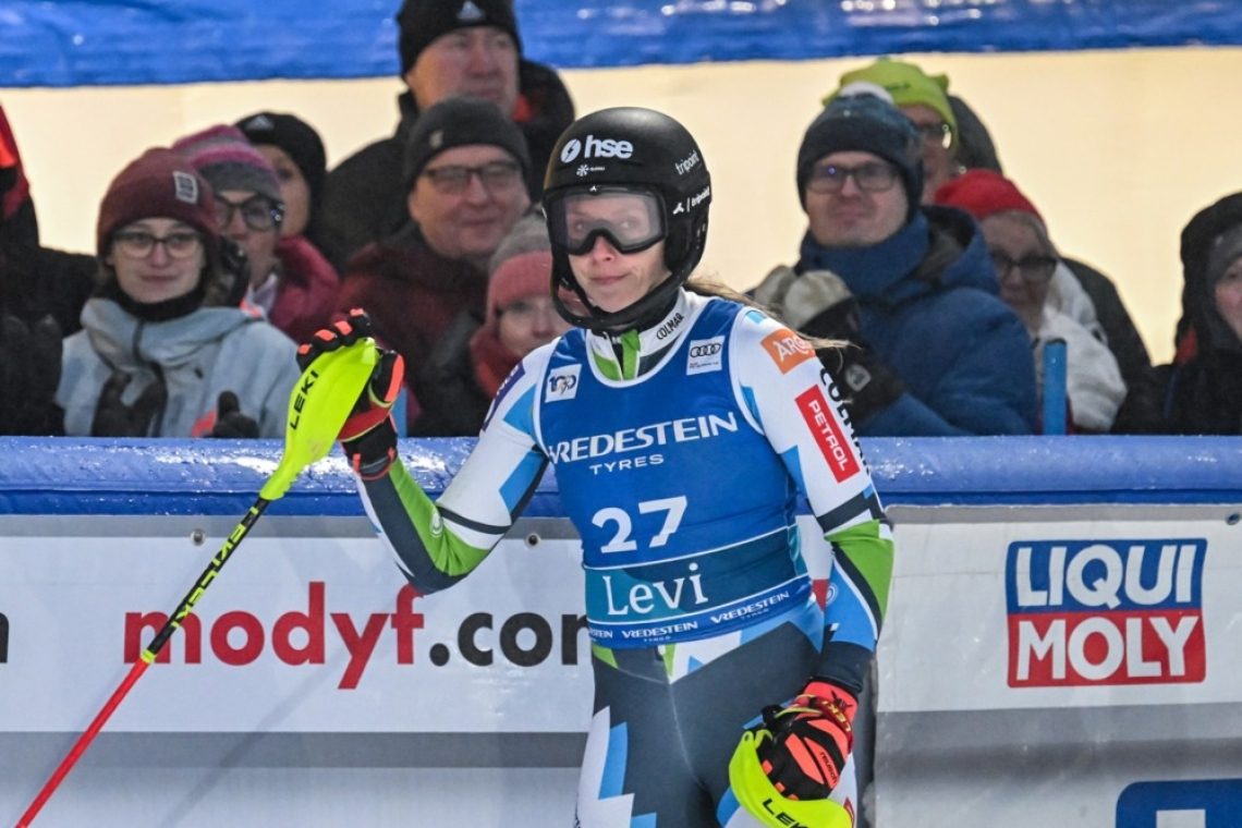 Bucik Jogan s številko 24, Dvornik 25, Slokar in Tomšič 68. in 70. na startu