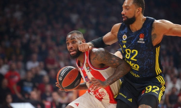 Fenerbahče po preobratu do nove zmage