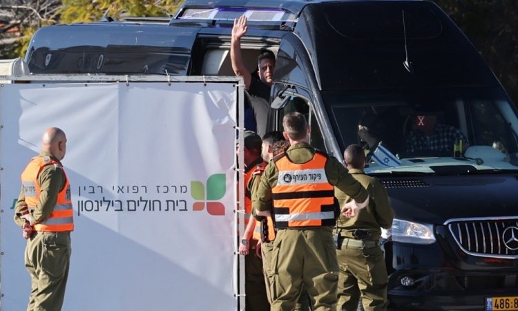 Izrael v zameno za štiri talke izpustil 200 palestinskih zapornikov 